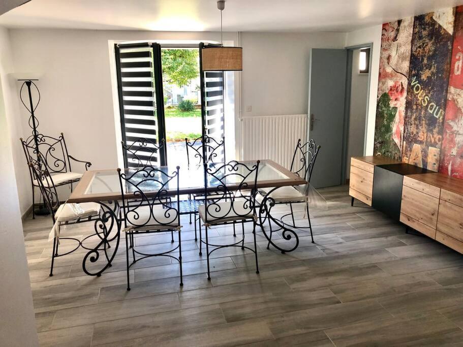Maison Chaleureuse Au Coeur Du Village Raddon Экстерьер фото