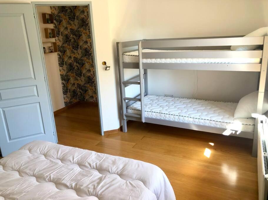 Maison Chaleureuse Au Coeur Du Village Raddon Экстерьер фото